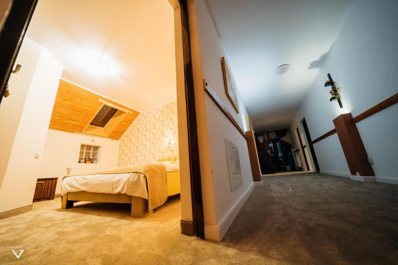 Casa Carmen Hotell Dorna Arini Exteriör bild
